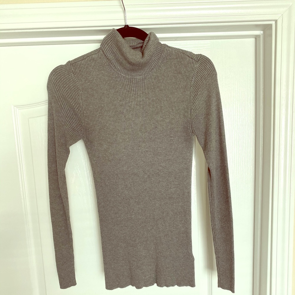 Ribbed turtleneck - gray